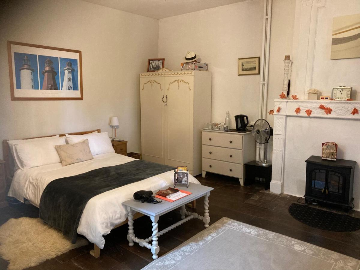 7 Dagnaud De La Tude Our Family Farmhouse Style Home With En-Suite Montboyer Luaran gambar