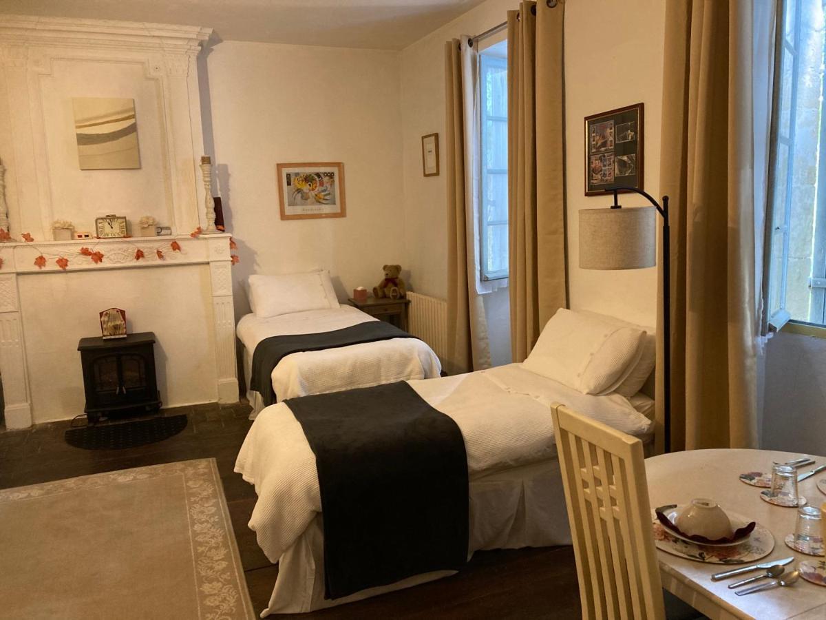 7 Dagnaud De La Tude Our Family Farmhouse Style Home With En-Suite Montboyer Luaran gambar